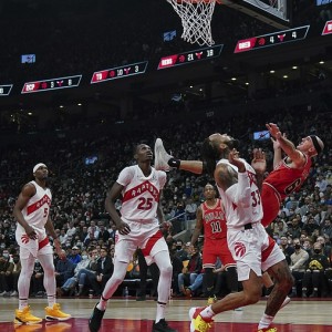NBA-爱德华兹45分准绝杀尼克斯，森林狼加时逆转登顶东部